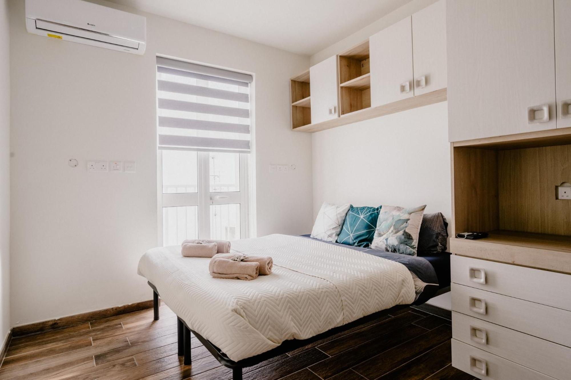 Апартаменты La88 Bayview Penthouse With Jacuzzi Слима Экстерьер фото